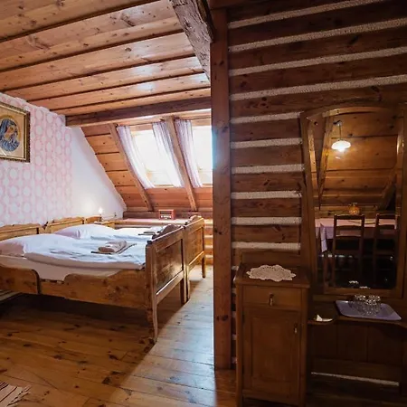 老客栈膳食公寓酒店 2* Banská Štiavnica