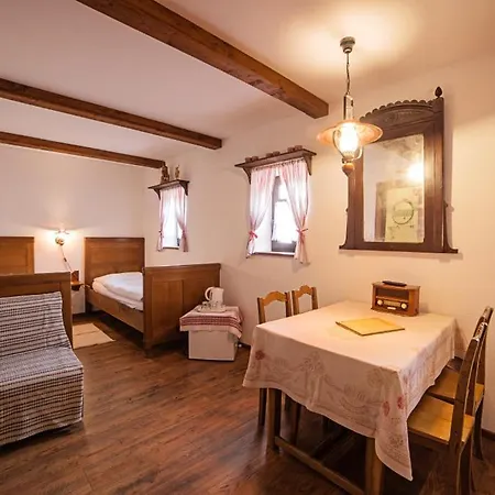 老客栈膳食公寓酒店 2* Banská Štiavnica