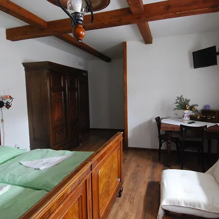 老客栈膳食公寓酒店 招待所 Banská Štiavnica